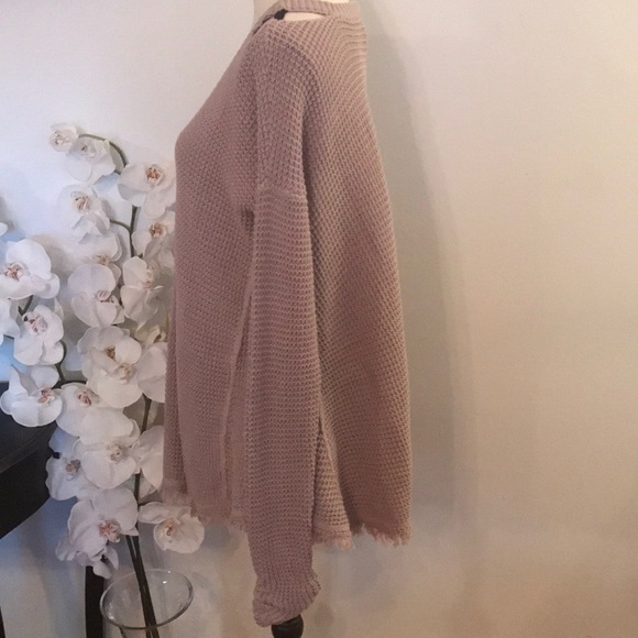 ‼️CLEARANCE‼️ Cut Out Shoulder Waffle Top - Picture 6 of 8